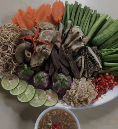 ហឿន រ៉េន លក់ពោះគោទឹកប្រហុក