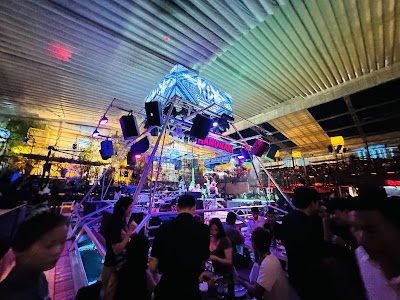 The WATERS Pub and Eatery