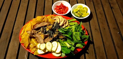 ភោជនីយដ្ឋានភ្នំសន្ទូច