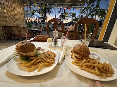 Vanna Restaurant & Bar in Kampot