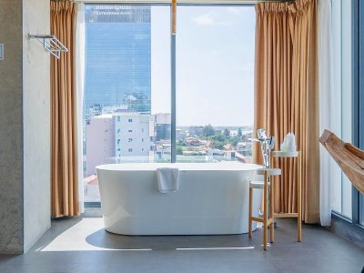 CHECK inn Phnom Penh Royal Palace