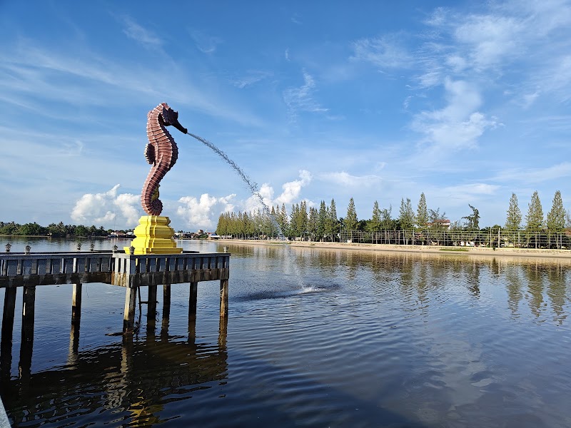 Seahorse Statue — Sights, Kampot