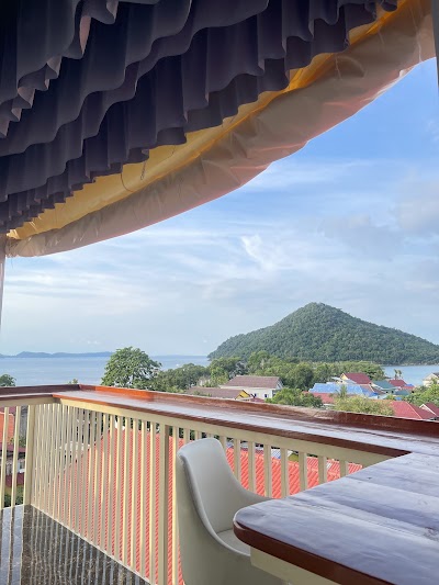 Ripples Guesthouse and Sky Bar
