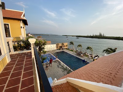 Kampot River Residence