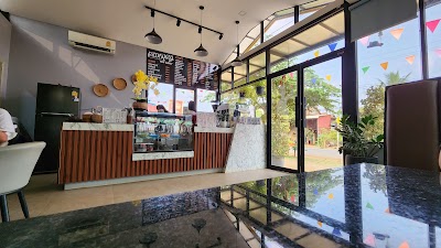 តយកាហ្វេ-Toy café
