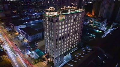 The Skye Phnom Penh Hotel & Apartments សណ្ឋាគារ​ ដឹស្កាយភ្នំពេញ
