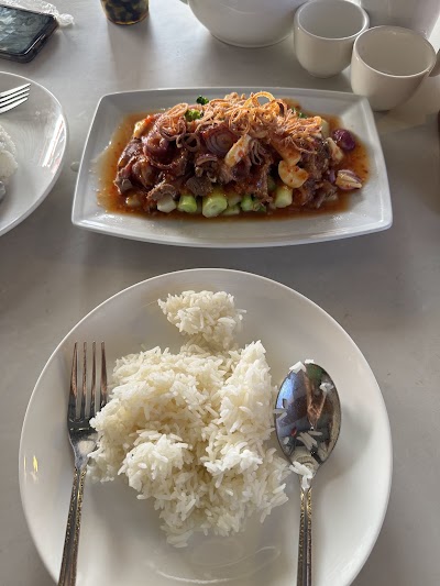 LYTA Restaurant | លីតាល្បីគុយទាវឆ្ងាញ់