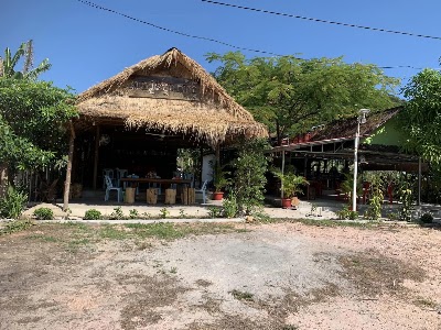 Maloop Bungalow & Scooter Rental