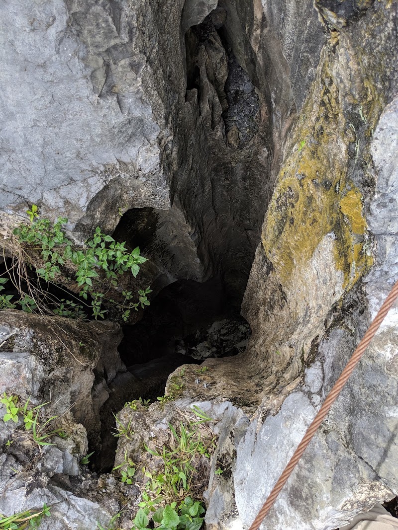 Phnom Kbal Romeas — Sights, Kampot