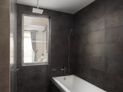 LCS Hotel & Apartment