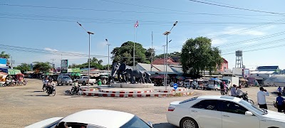 រង្វង់មូលដំរី ផ្សារកន្ទួត ស្រុកឪរ៉ាល់