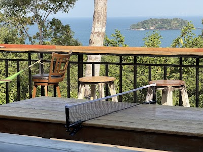 Hillside Hostel & Bungalows