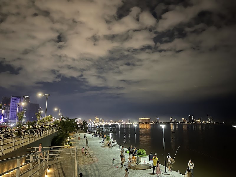 Koh Norea Riverside — À voir, Phnom Penh