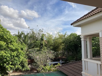 Lily Pad Boutique Hotel & Swiss Restaurant