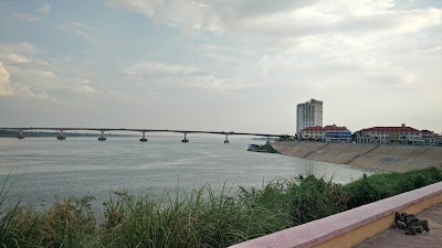 Kizuna Bridge Roundabout