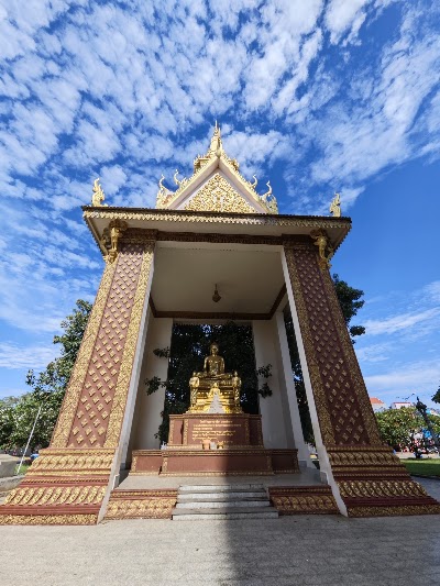 Independence Monument - Kampong Chhnang Province