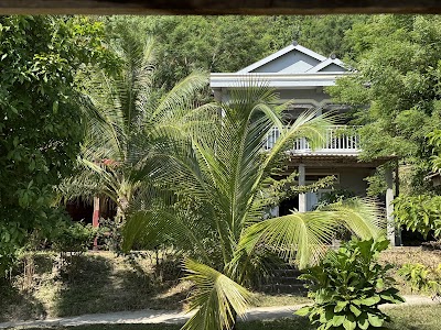 Blondies Bungalows & Villas