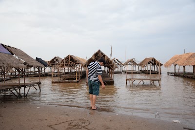 ឆ្នេរខ្សាច់ កោះដាច់