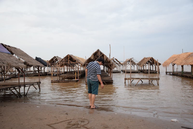 ឆ្នេរខ្សាច់ កោះដាច់