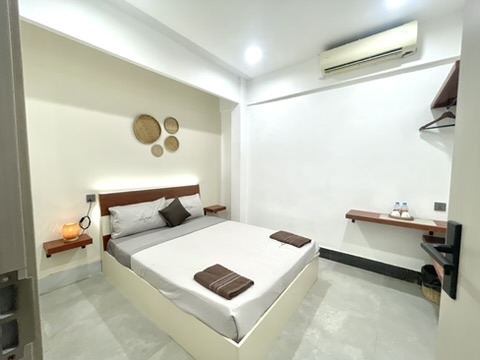 Budget room with shared bathroom