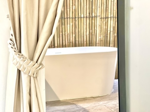 Deluxe Double room with Bathtub