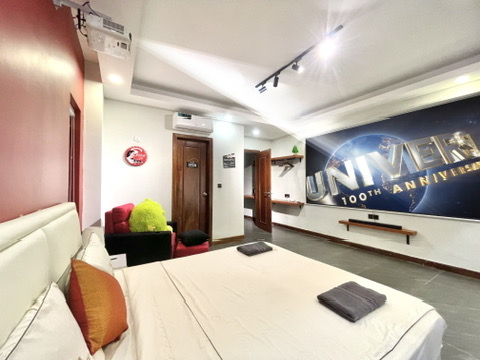 Cinema Aprtm One-Bedroom 🎞️