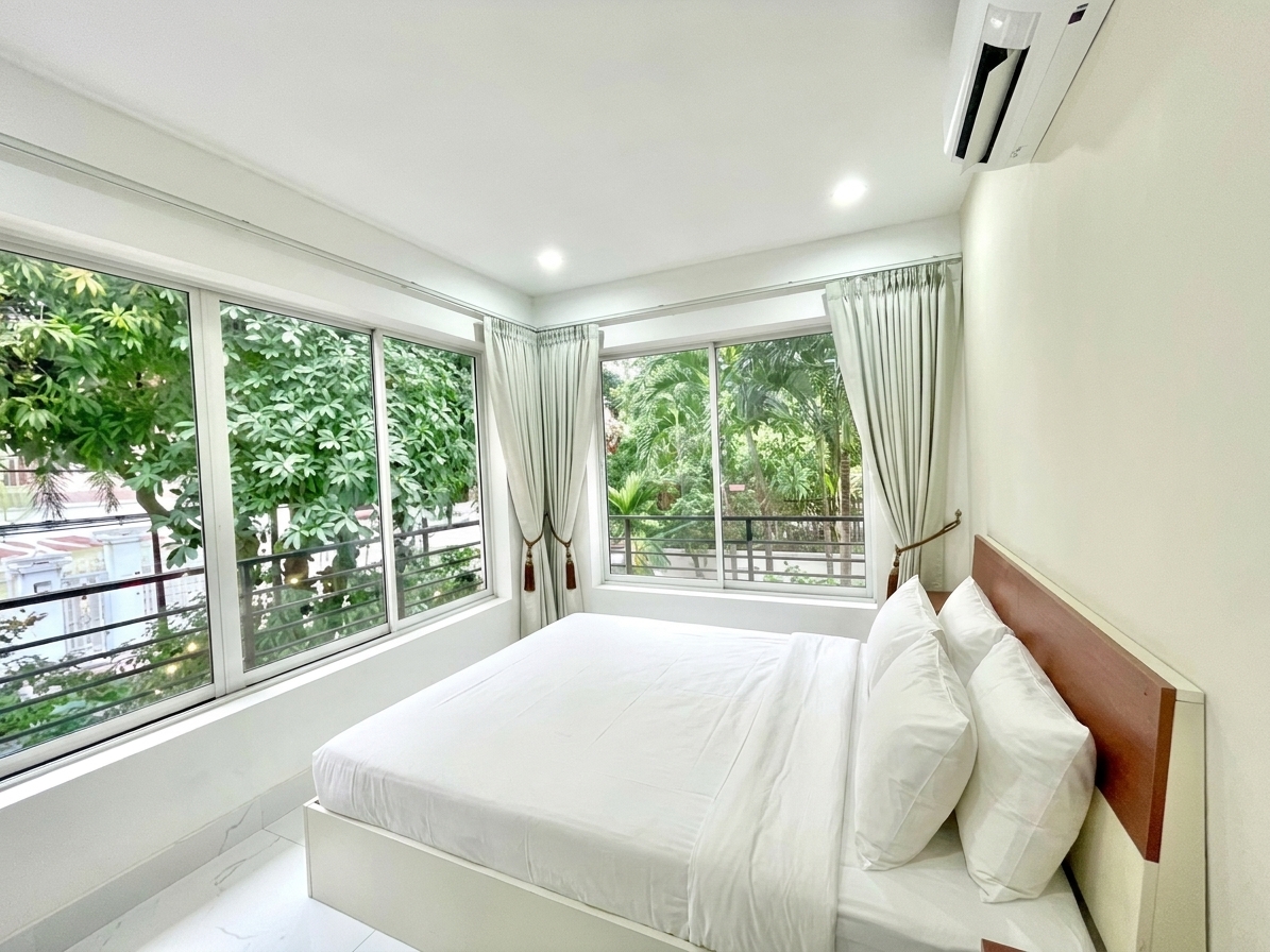 Room with shared Bathroom
