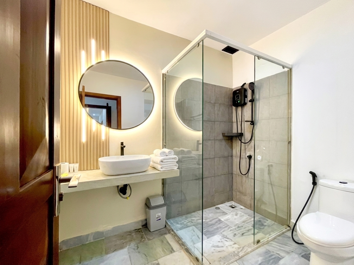 Budget room with shared Bathroom